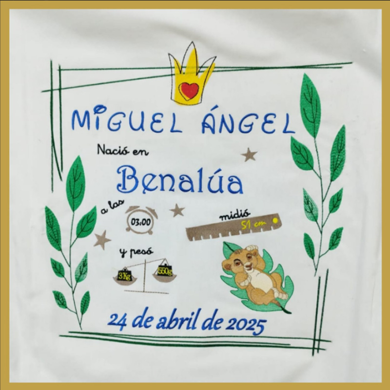 Natalicio bordado con los datos del bebé